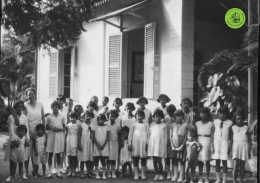 Internaat (asrama putri) yang menampung anak usia TK-SD (1900-1920) | Foto : Malang Ursuline Galery
