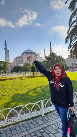 Hagia Sophia Mosque - Photo documen pribadi by Ida Liana