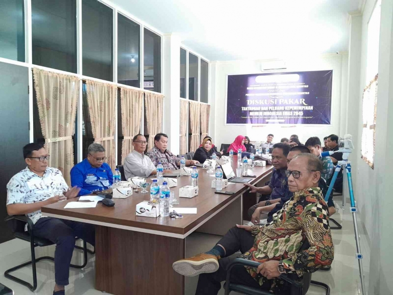 Diskusi Pakar di Gedung Pasca Sarnana UBM Gorontalo ( Rabu, 7 Desember 2023)
