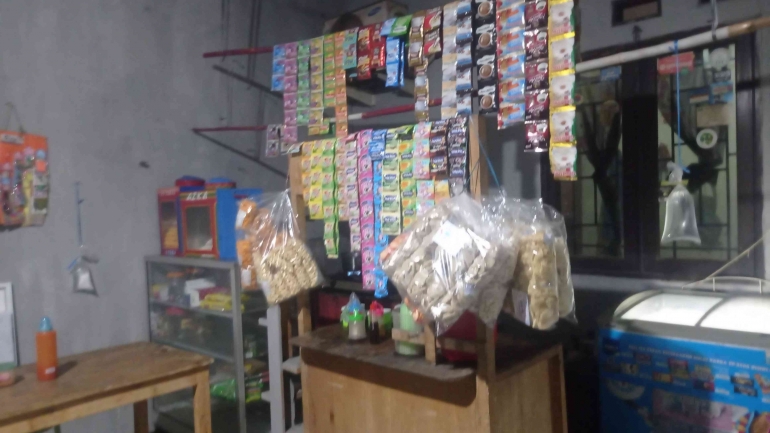 jajanan warung mama nabila (dokpri)