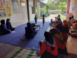 Kegiatan edukasi masalah status gizi serta pencegahannya di Dusun Parangagung, Desa Asmorobangun, Kecamatan Puncu. (Dokpri)