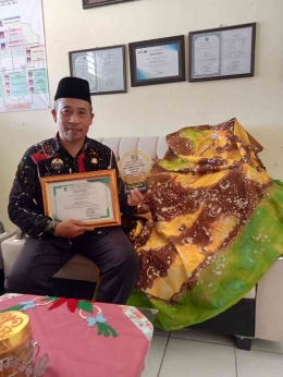 Farichin, M.MPd, Kepala SMPN 1 Bojong tegal Jawa Tengah (dokpri: SSDarindo)