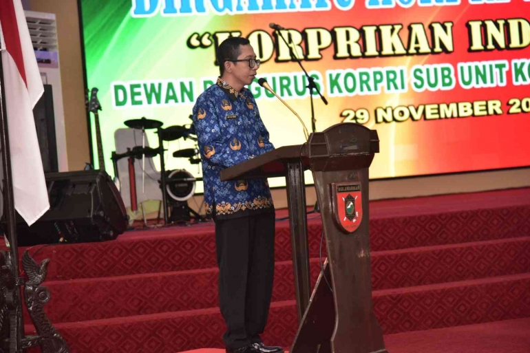 Ilustrasi melakukan presentasi kepada klien ataupun Audiens | Dokumen foto koleksi pribadi.