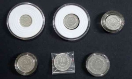 Beberapa koin Irian Barat dan Riau koleksi pribadi (Sumber: Dokpri)