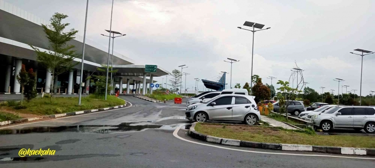 Halaman Depan Bandara Syamsoedin Noor Banjarbaru | @kaekaha