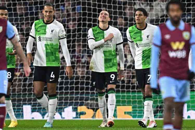 Akhirnya Darwin Nunez pecah telur usai mencetak gol perdana ke gawang Burnley di laga Boxing Day 2023 (Foto AFP/Paul Ellis via Kompas.com). 