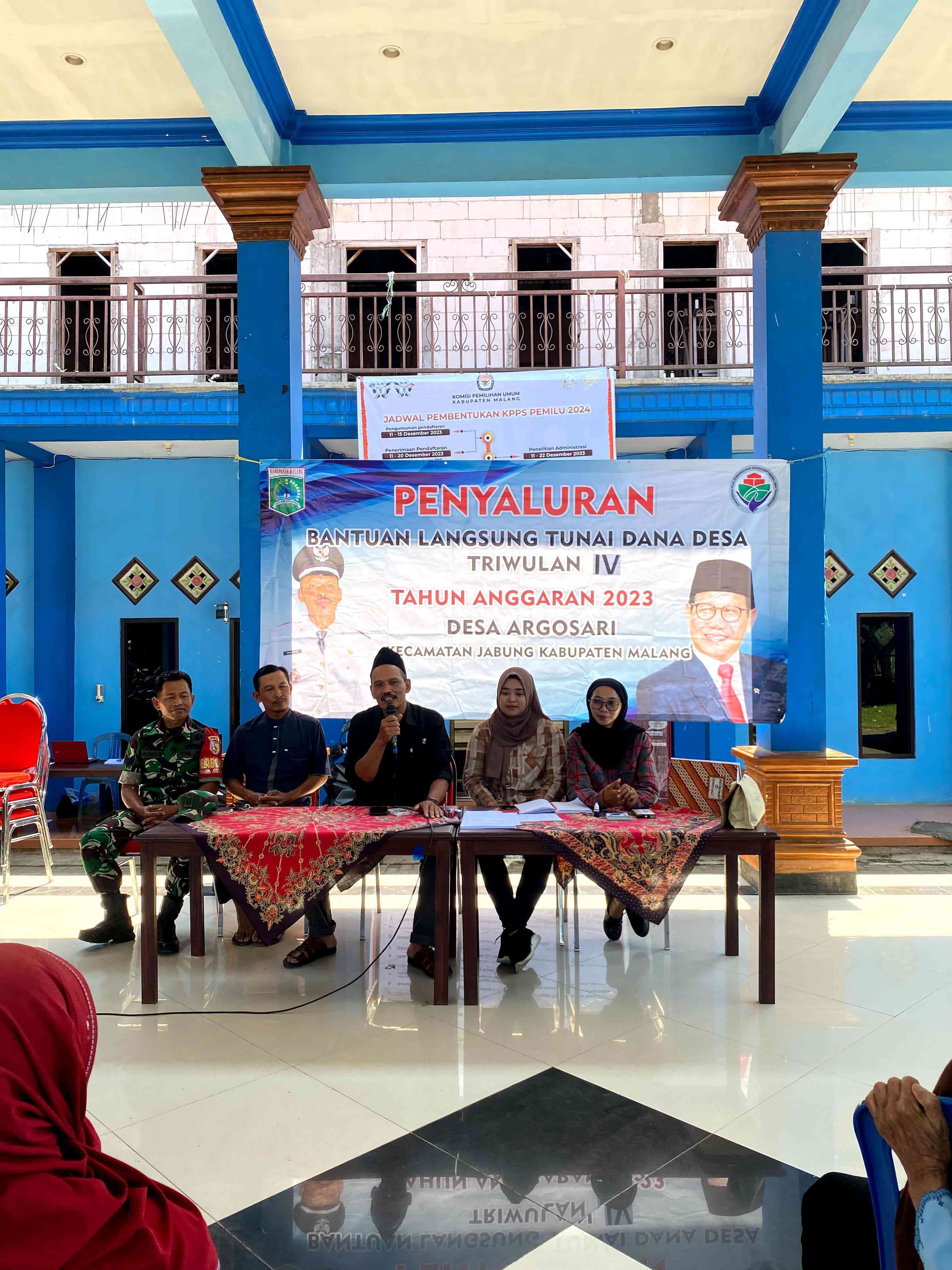 Pendistribusian Dana Bantuan Langsung Tunai Dan Pemeriksaan Kesehatan ...