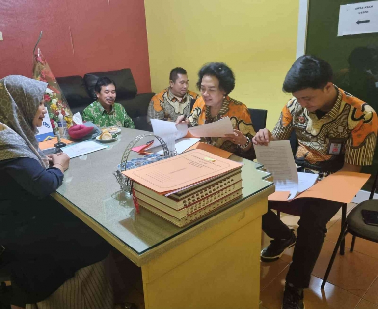 Pemeriksaan Protokol Notaris Tahun 2023 oleh Majelis Pengawas Daerah Notaris Kabupaten Kendal (dok. humas)