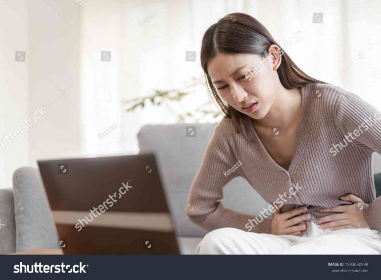 Ilustrasi wanita sakit. Sumber gambar https://www.shutterstock.com