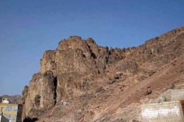 Mount Uhud (pinterest.com/dreamstime)