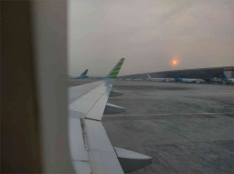 Matahari pagi di Bandara Soekarno Hatta, 1 November 2023 (Dokumentasi Pribadi)