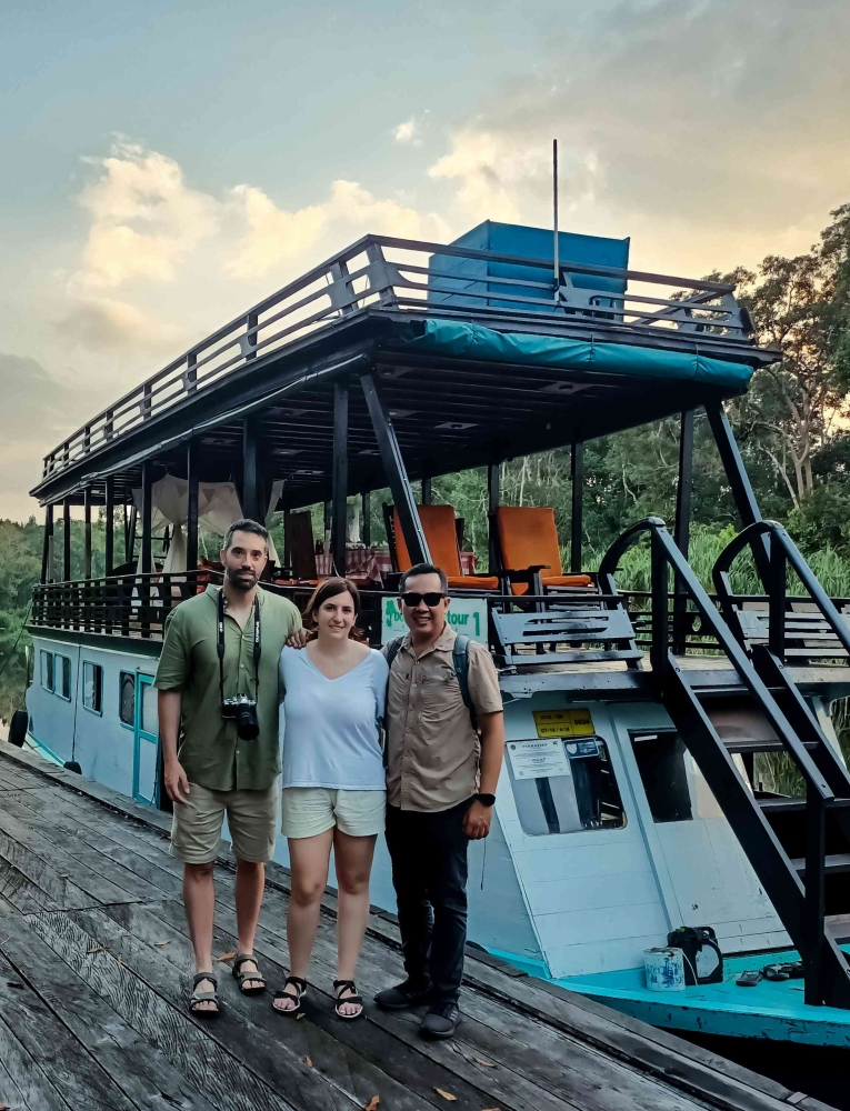 Kapal wisata (Kelotok) yang digunakan wisatawan menyusuri Sungai Sekonyer, Tanjung Puting