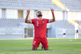 Pemain Timnas Indonesia, Yakob Sayuri (26) merayakan golnya yang ia cetak ke gawang Libya, Jumat (5/1). (Sumber: Arsip PSSI) 
