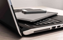 Smartphone, tablet dan laptop. (Sumber gambar: Pixabay/Mariakray)