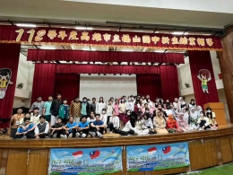 Image Source: Doc. School (students at SMP Islam Al Azhar 9 Kemang Pratama, taking part in the Asian Student Exchange Program in Korea) 