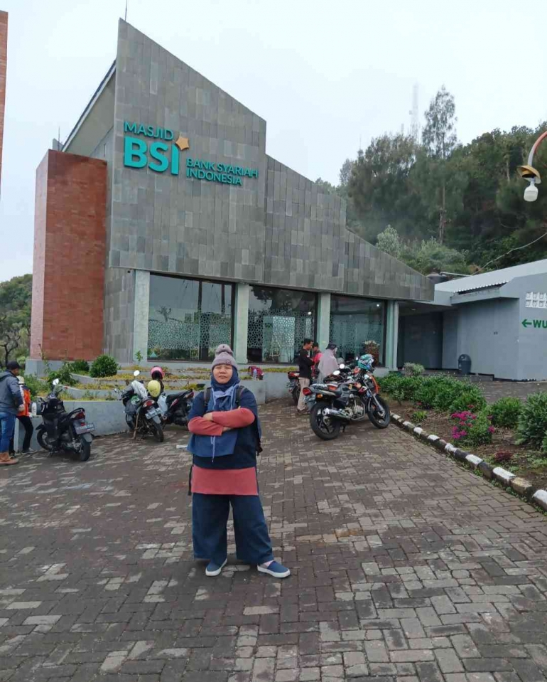 Masjid Bank Syariah Indonesia (BSI). Investasi di Ketinggian Bromo (dokpri)