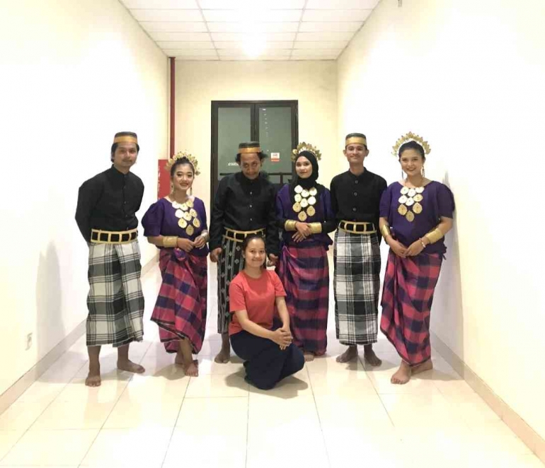 Baso dan Tim (Nopal, Ridi, Azmi, Amat, Juanita, Pingky) Dokpri