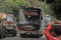 Bus Dewi Sri Narayana by Achmad Revandi