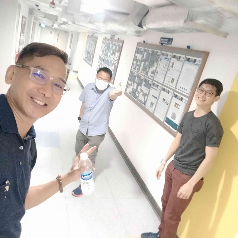 (Self-photo) Respecting those who are surrounding your daily activities.