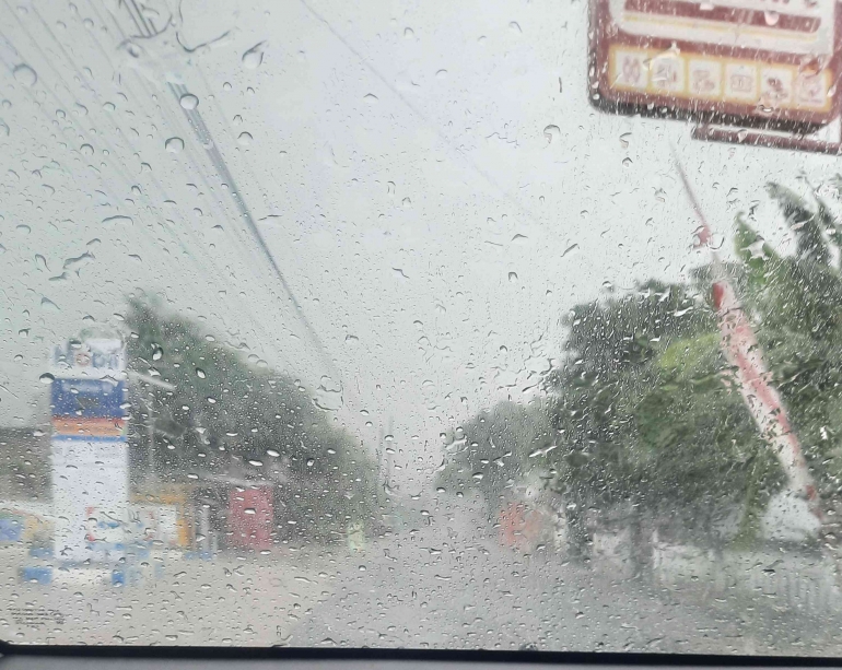Menyambut Butiran Hujan, Sumber Gambar Dokumen Yuliyanti