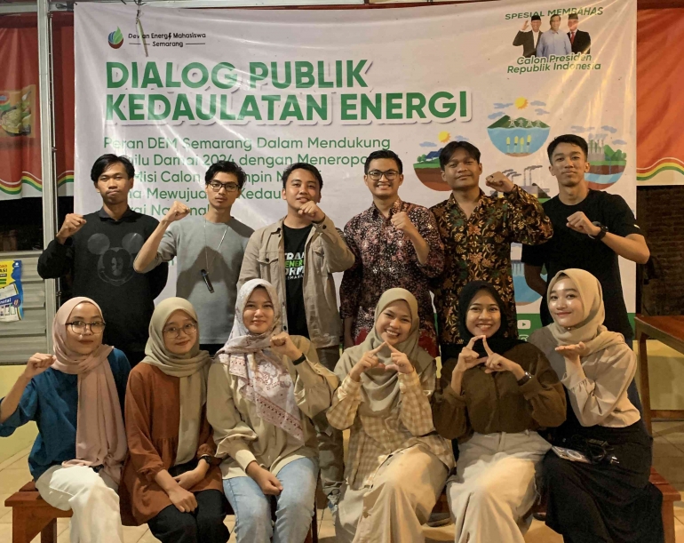 DEM Semarang dalam mengikuti dialog publik kedaulatan energi sekaligus Deklarasi pemilu Damai 2024