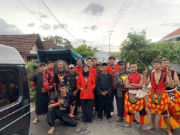 19 Januari 2024 - pukul 15.51 WIB (foto ini diambil secara pribadi oleh Umbu Nengi) Situasi setelah pertunjukkan pentas kesenian reog di Dusun Ledok, Pacet Mojokerto.