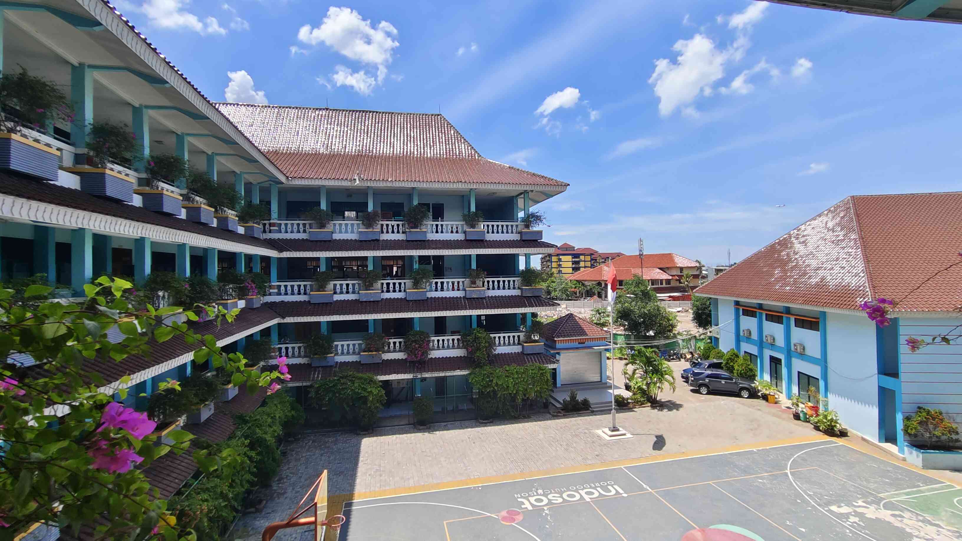 Pesona Gedung SMK Negeri 53 Jakarta - Kompasiana.com