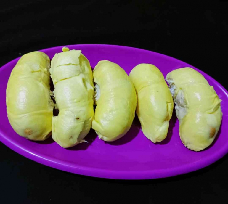 Durian memicu tingginya kolesterol? Sepertinya itu mitos deh (dokpri)