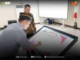 dok. Humas BHP Surabaya/Kepala BHP Surabaya mengesahkan Komitmen Bersama disaksikan Kadiv Yankumham Kemenkumham Jatim, Nur Ichwan
