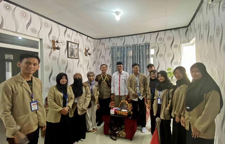 Dokumentasi Kelompok 2 KKN Sekolah Tinggi Ilmu Ekonomi Syariah Indonesia Purwakarta Desa Cirangkong