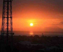 Sunset dari Benteng Keraton Buton (foto: Koleksi pribadi)