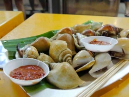 Seafood Gonggong (Foto: lensabelitungtrip.com dari Info Terkini)
