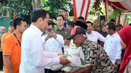 Bansos Diklaim Alat Politik Jokowi, Sri Mulyani Buka Faktanya! (cnbcindonesia.com) 
