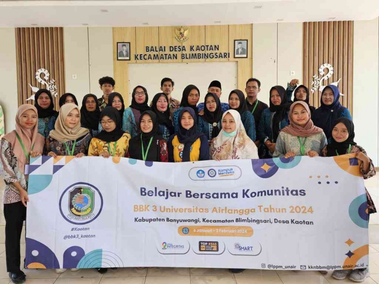 Mahasiswa KKN Belajar Bersama Komunitas 3 bersama Perangkat Desa dan Ibu Kader Posyandu Desa Kaotan, Kecamatan Blimbingsari, Kabupaten Banyuwangi (Dokpri)