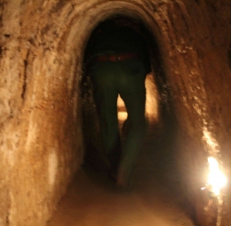Jalan di bawah terowongan (dok. pribadi)