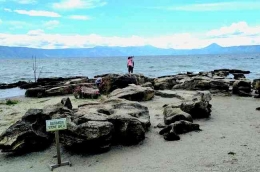 Area pantai Batuhoda di Simanindo, Pulau Samosir (Foto: Gatra/Baringin Lumbangaol/ar)