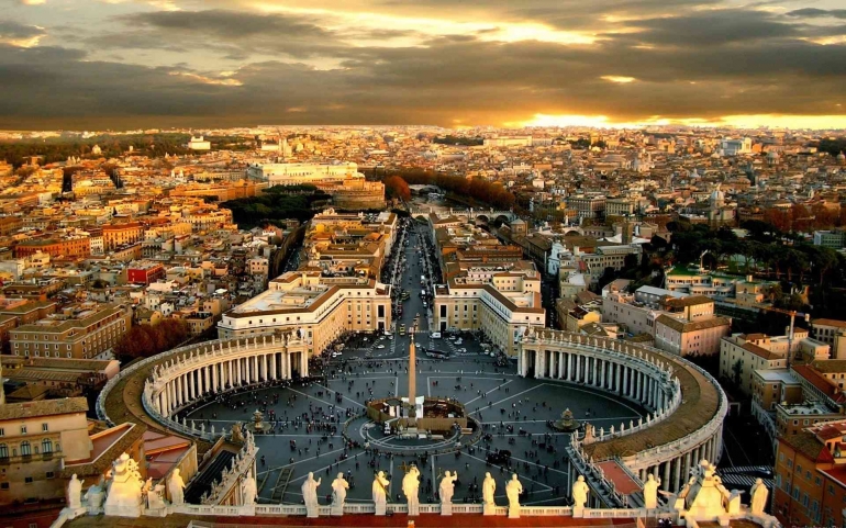 Negara Kota Vatikan. Sumber : wall.alphacoders.com