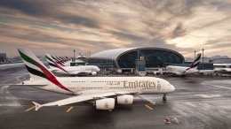 Bandar Udara. Sumber : wallpaperflare.com/emirates-airlines