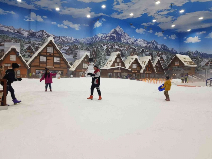 https://www.perjalananku.my.id/2020/01/pengalaman-ke-trans-snow-world-bintaro.html