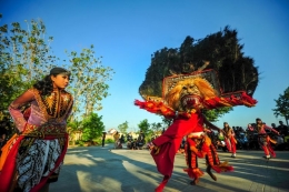 ilustrasi: Kesenian Reog Ponorogo asal Indonesia akan diusulkan sebagai Warisan Budaya Tak Benda (Intangible Cultural Heritagen/ICH) ke UNESCO. (SHUTTERSTOCK/oki cahyo nugroho via Kompas.com)