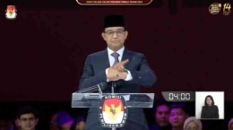 Gestur Bahasa Isyarat Anies Baswedan di Debat Capres 2024 Menuai Perhatian Netizen (Sumber Foto: TribunNews.Com)