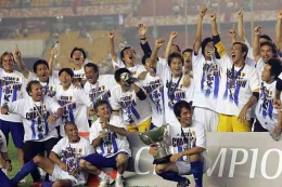 Jepang back-tob-back champion di Piala Asia 2004 China. Sumber: getty images (The Asahi Shimbun)