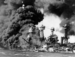 Hancurnya Pearl Harbor, sourch: https://news.okezone.com/read/2022/11/15/18/2708224/apakah-as-sengaja-biarkan-jepang-serang-pearl-harbor-ini-fakt