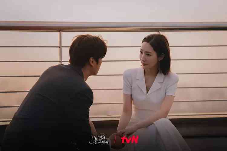 Still cuts Kim Ji Won dan Yoo Ji Hyuk (sumber: tvN)