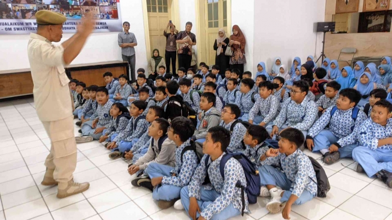 Pengling SD Plus Al Ghifari, Siswa Mengenal Sejarah Perjuangan Rakyat Jawa Barat (Foto: Dokpri)