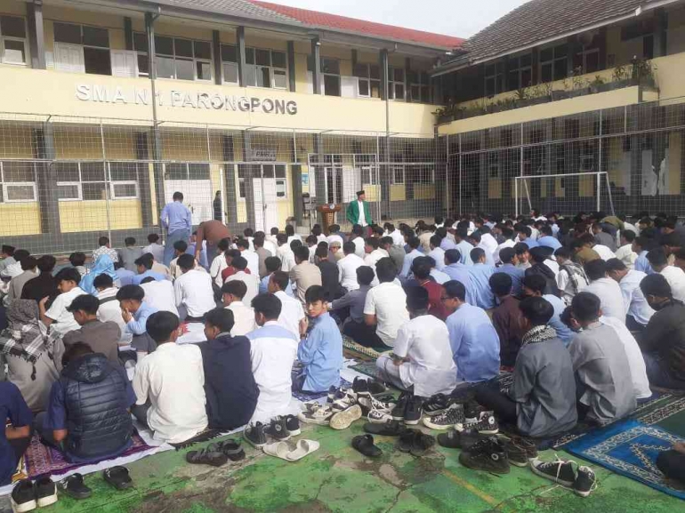 Korelasi Literasi dengan Peringatan Isra Mi'raj di SMAN 1 PARONGPONG .Dokpri