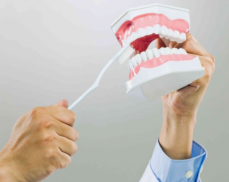 Menggosok gigi itu penting (Sumber: pexels/arvind philomin)