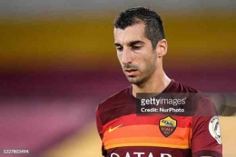 https://www.gettyimages.com/detail/news-photo/henrikh-mkhitaryan-of-as-roma-during-the-serie-a-match-news-photo/1227803494?adppopup=true 