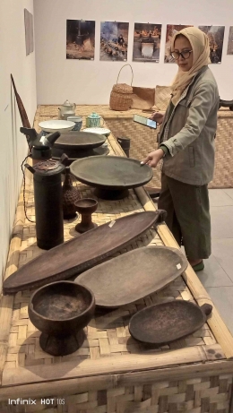 Merayakan gastronomi Indonesia, pusaka rasa nusantara menampilkan peralatan memasak warisan nenek moyang (Dok. Pribadi)