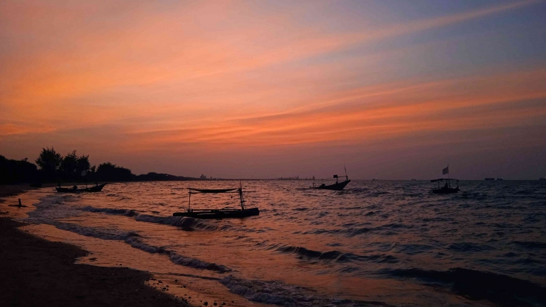 Senja di Pantai Panduri/Dok. Pribadi/Lya Munawaroh